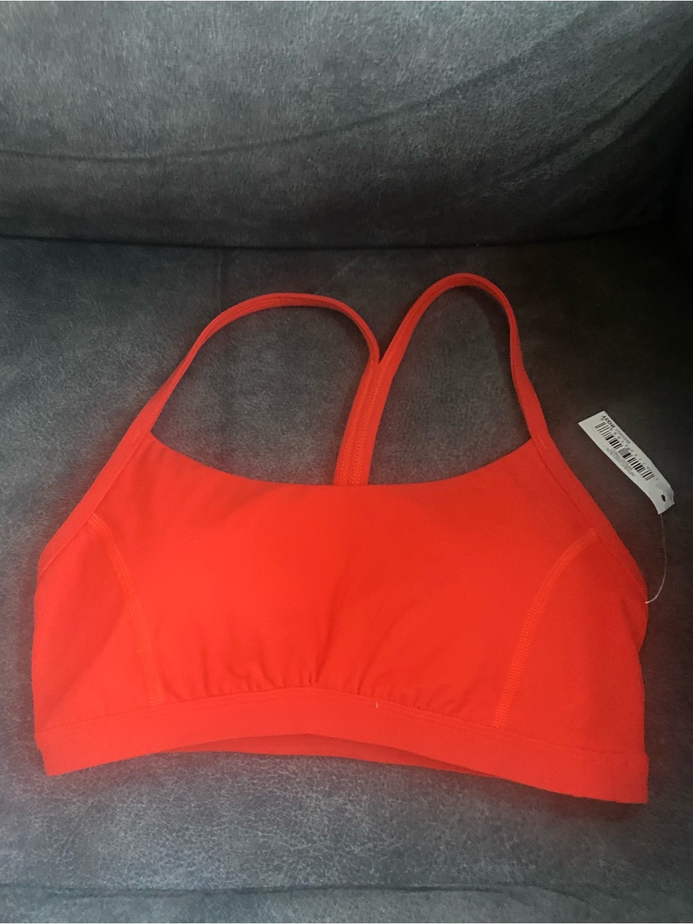 Amazon essentials new sports bra tag attached size XS